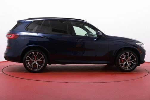 2022 BMW X5 M50i
