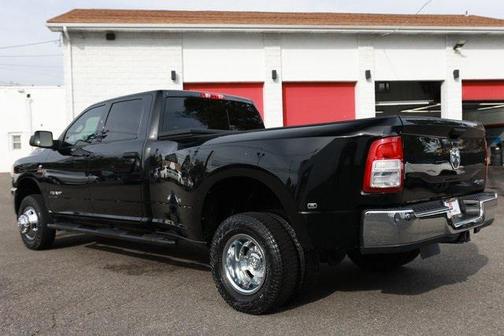 2021 RAM 3500 Tradesman Crew Cab 4x4 8' Box
