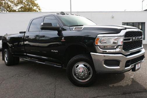 2021 RAM 3500 Tradesman Crew Cab 4x4 8' Box
