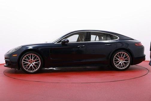 2017 Porsche Panamera 4S