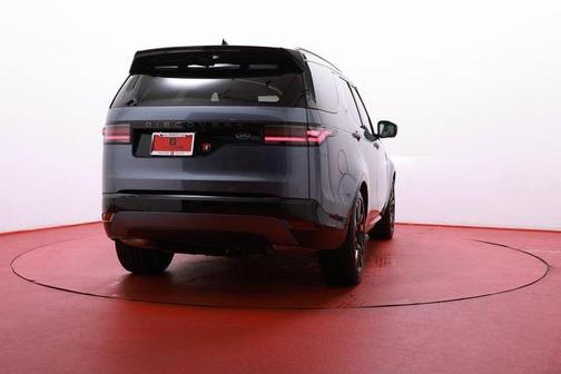 2022 Land Rover Discovery P300 S R-Dynamic
