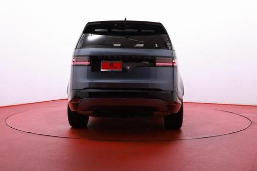 2022 Land Rover Discovery P300 S R-Dynamic