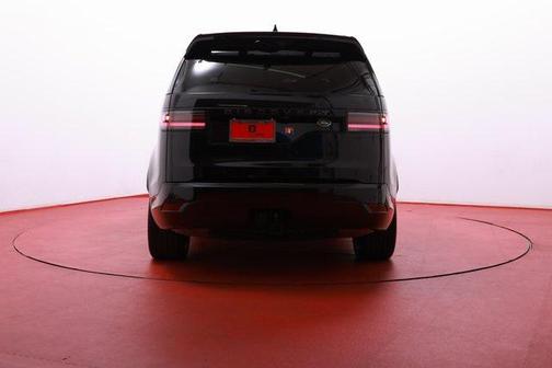 2023 Land Rover Discovery P300 S R-Dynamic