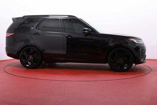 2023 Land Rover Discovery P300 S R-Dynamic