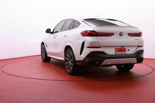 2023 BMW X6 xDrive40i