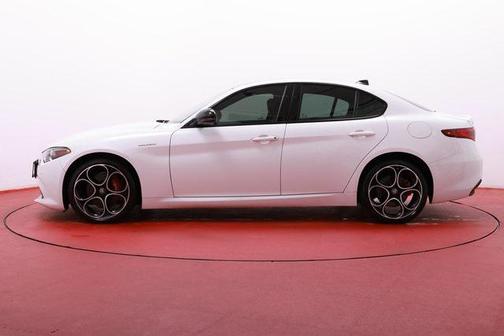 2022 Alfa Romeo Giulia Veloce