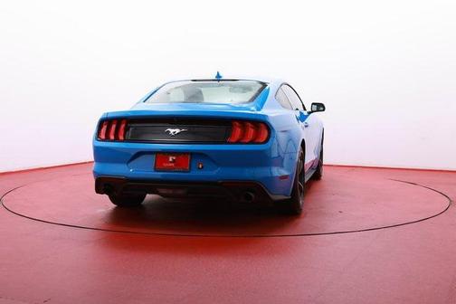 2022 Ford Mustang EcoBoost