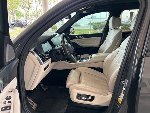 Dravit Gray Metallic 2021 BMW X5 M50i