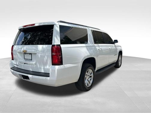Summit White 2019 Chevrolet Suburban LT