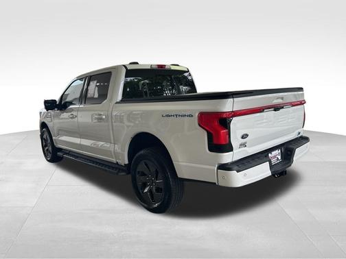 2023 Ford F-150 Lightning LARIAT
