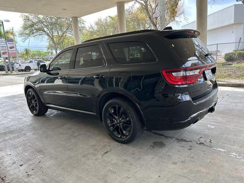 DB Black Crystal Clearcoat 2023 Dodge Durango R/T