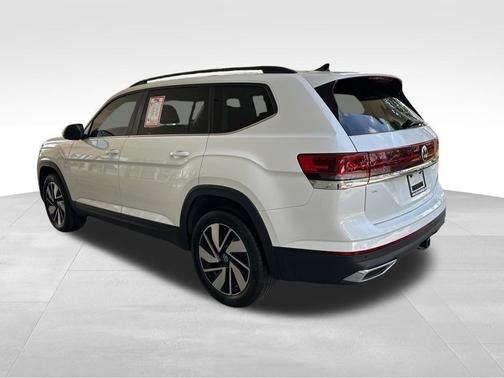 Opal White Pearl 2026 Volkswagen Atlas 2.0T SE W/TECHNOLOGY