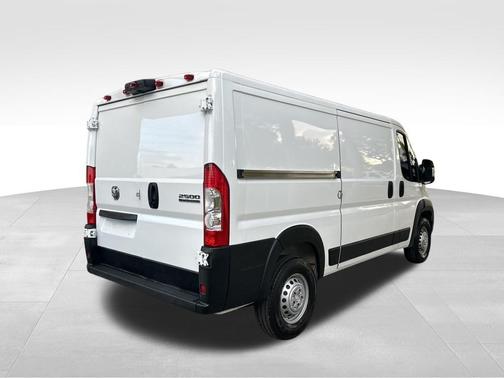 2025 RAM ProMaster 2500 Base