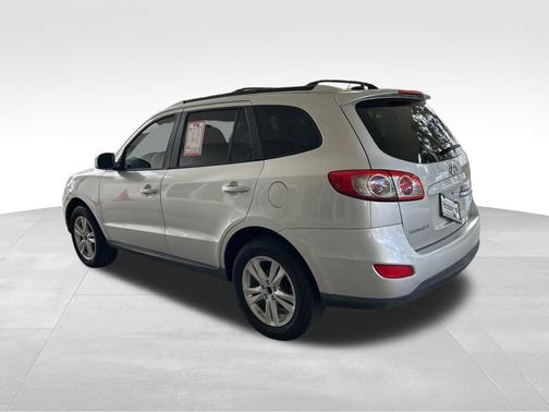 2012 Hyundai SANTA FE SE
