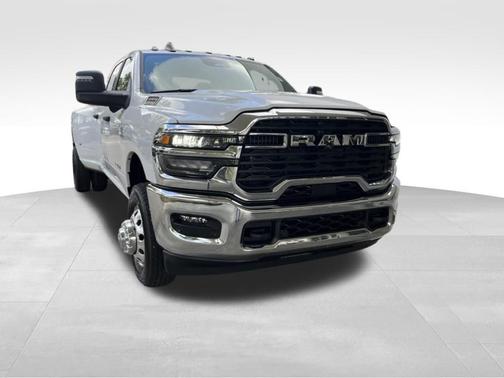 Bright White Clearcoat 2026 RAM 3500 Big Horn