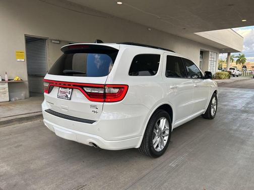 White Knuckle Clearcoat 2023 Dodge Durango R/T
