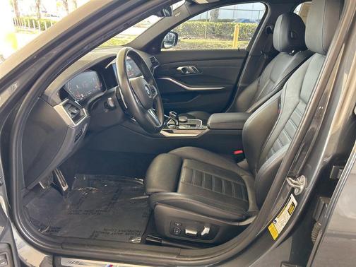 2019 BMW 330 i