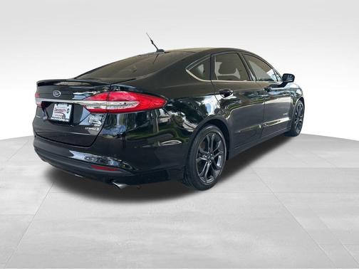 2018 Ford Fusion Hybrid SE