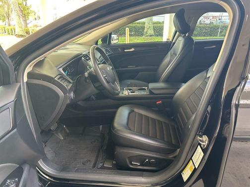 2018 Ford Fusion Hybrid SE