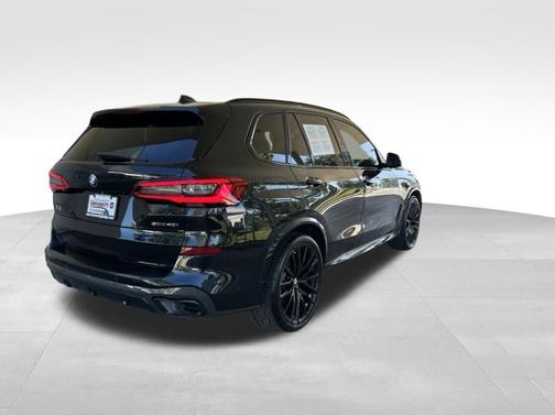 Black Sapphire Metallic 2020 BMW X5 sDrive40i