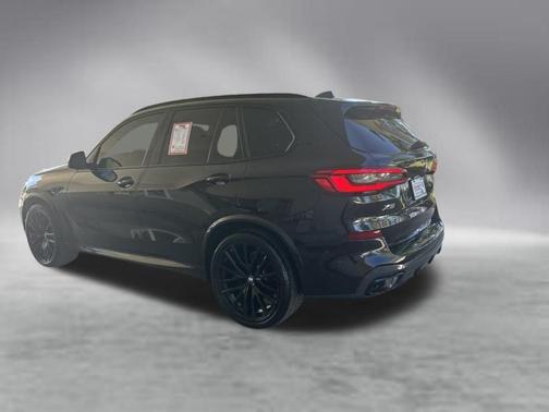 Black Sapphire Metallic 2020 BMW X5 sDrive40i