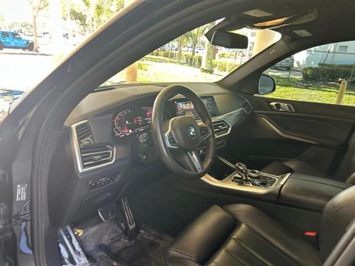 Black Sapphire Metallic 2020 BMW X5 sDrive40i