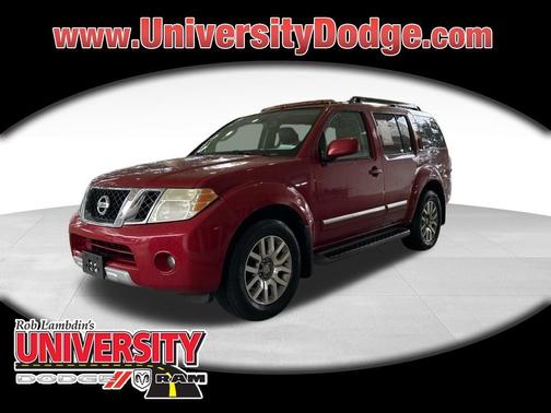 2010 Nissan Pathfinder LE