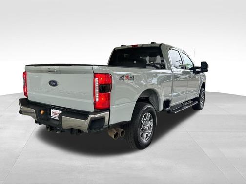 2025 Ford F-350 LARIAT