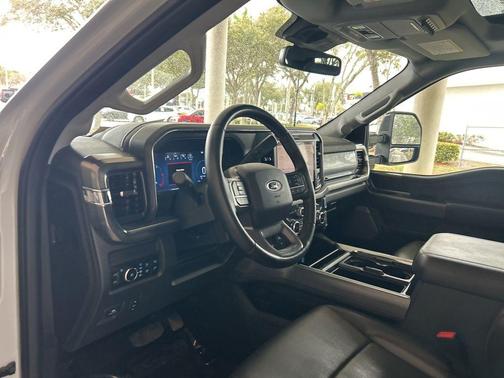 2025 Ford F-350 LARIAT