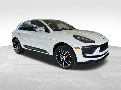 2022 Porsche Macan Base