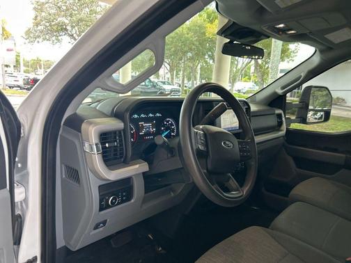 2024 Ford F-350 XLT