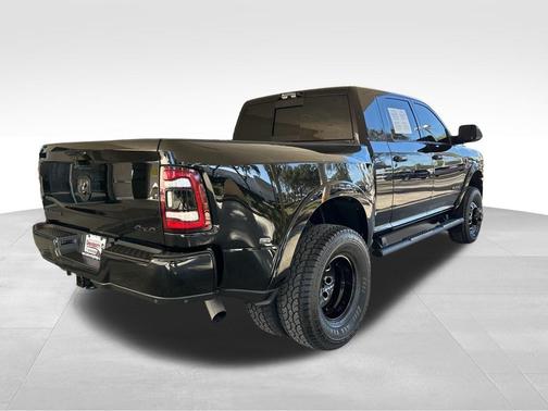 2022 RAM 3500 Laramie