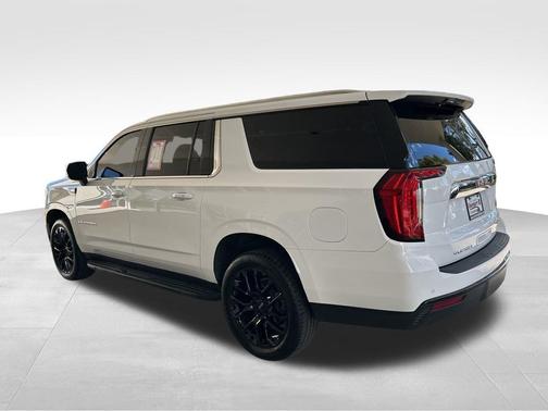 2022 GMC Yukon XL SLE
