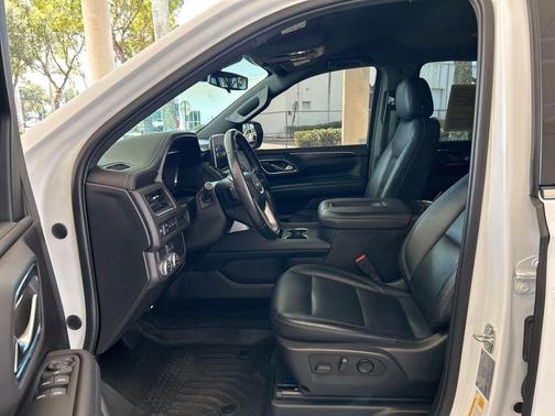 2022 GMC Yukon XL SLE