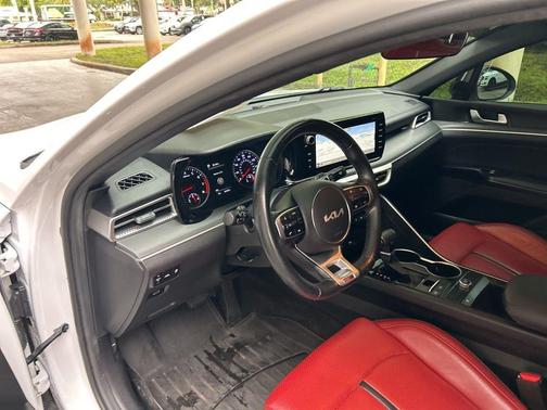 2022 Kia K5 GT-Line