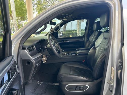 2023 Jeep Wagoneer L Series II