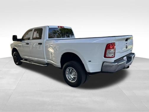 Bright White Clearcoat 2023 RAM 3500 Tradesman