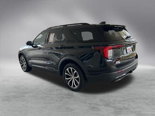 Black Metallic 2025 Ford Explorer ST-Line