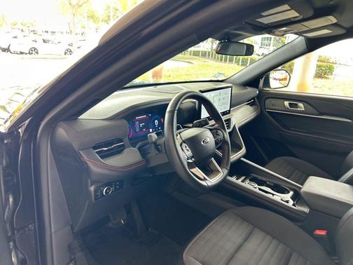 Black Metallic 2025 Ford Explorer ST-Line