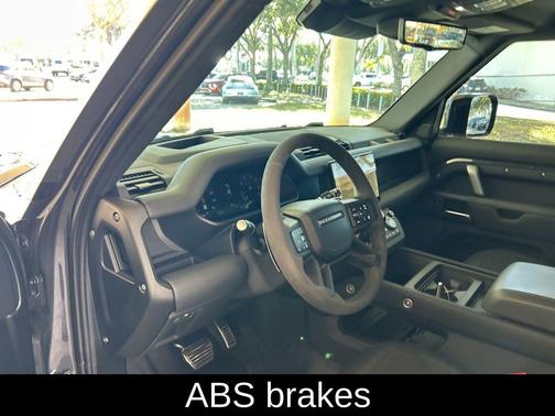 2023 Land Rover Defender 110 V8