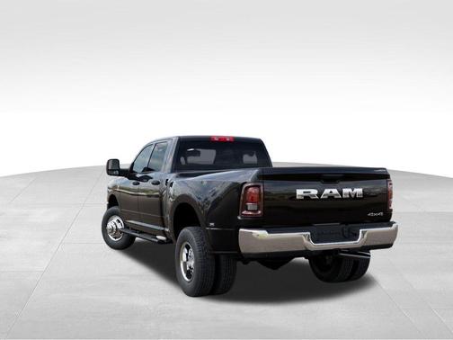 Diamond Black 2026 RAM 3500 Tradesman