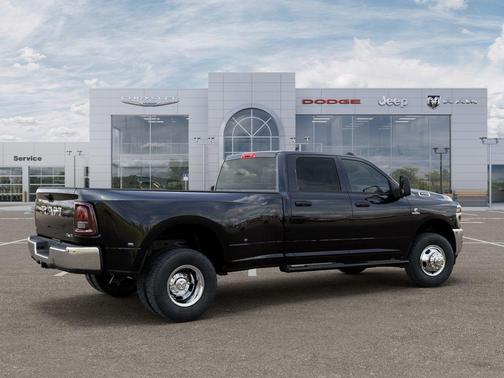 Diamond Black 2026 RAM 3500 Tradesman