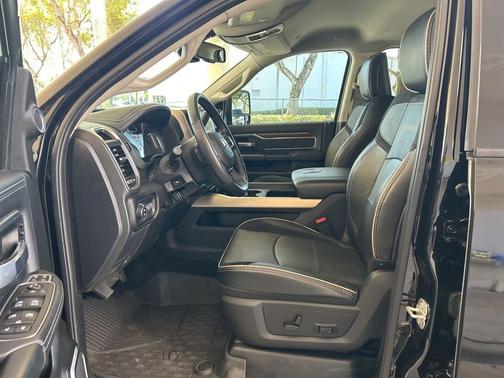 2024 RAM 3500 Laramie