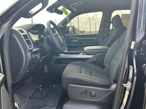 Diamond Black 2025 RAM 1500 Big Horn/Lone Star