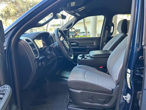 2024 RAM 3500 Big Horn