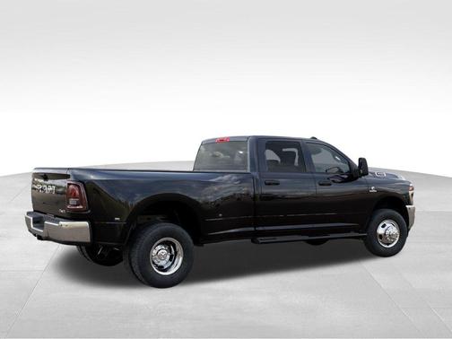 Diamond Black 2026 RAM 3500 Tradesman