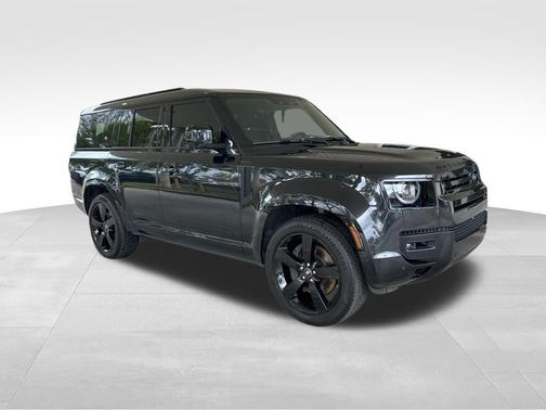 2024 Land Rover Defender P400 X-Dynamic SE