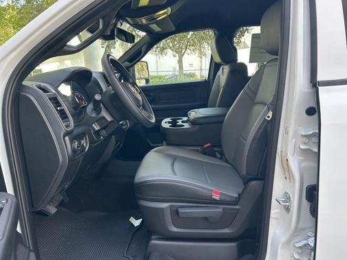2025 RAM 3500 Tradesman