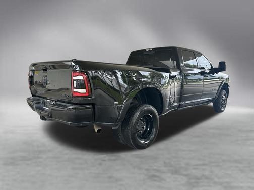 Diamond Black 2024 RAM 3500 Limited