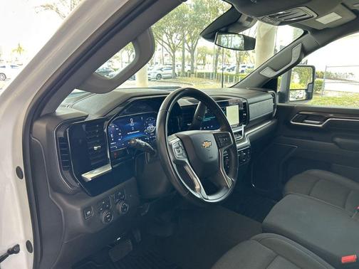 2024 Chevrolet Silverado 2500 LT